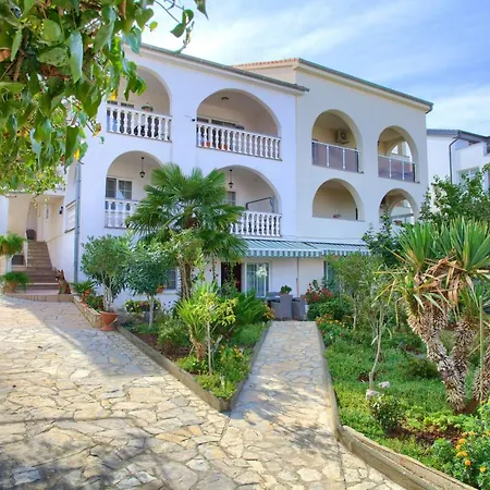 Apartmani Mara Matic Malinska Exterior photo