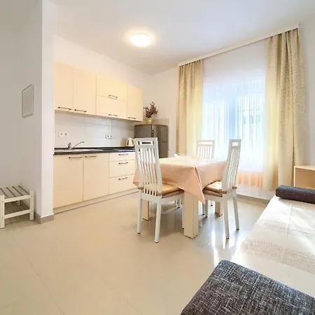 Apartmani Mara Matic Malinska Exterior photo