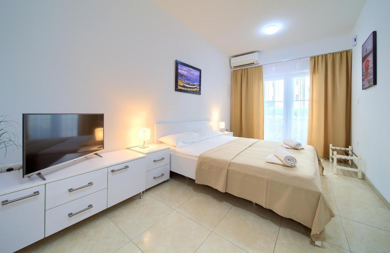 Mara Matic Apartment Malinska