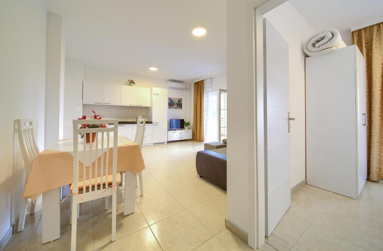Mara Matic Apartment Malinska