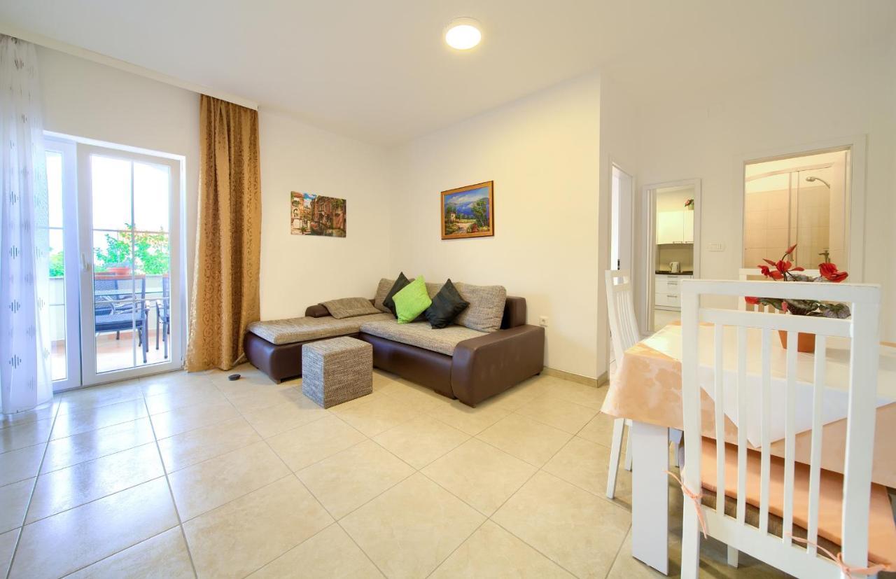 Apartment Mara Matic Malinska