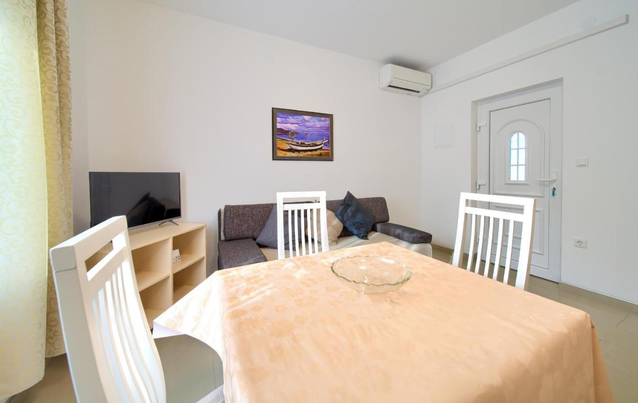 Apartment Mara Matic *